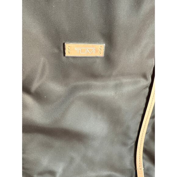 TUMI VOYAGEUR Q-TOTE TRAVEL BAG - Picture 2 of 6